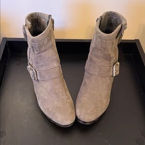 Women’s size 7 Elegant Gray Ankle Boots with Buckle Detail